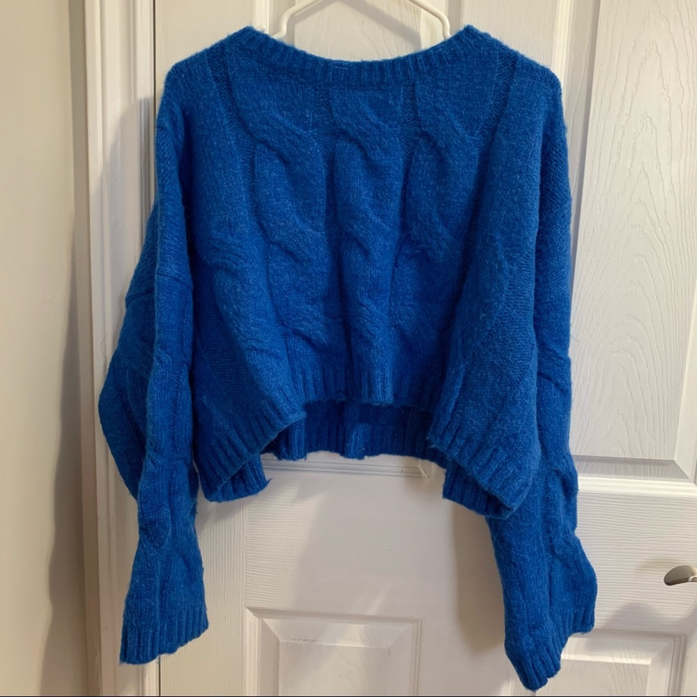 OAK + FORT Cropped Cable-Knit Sweater in Royal Blue